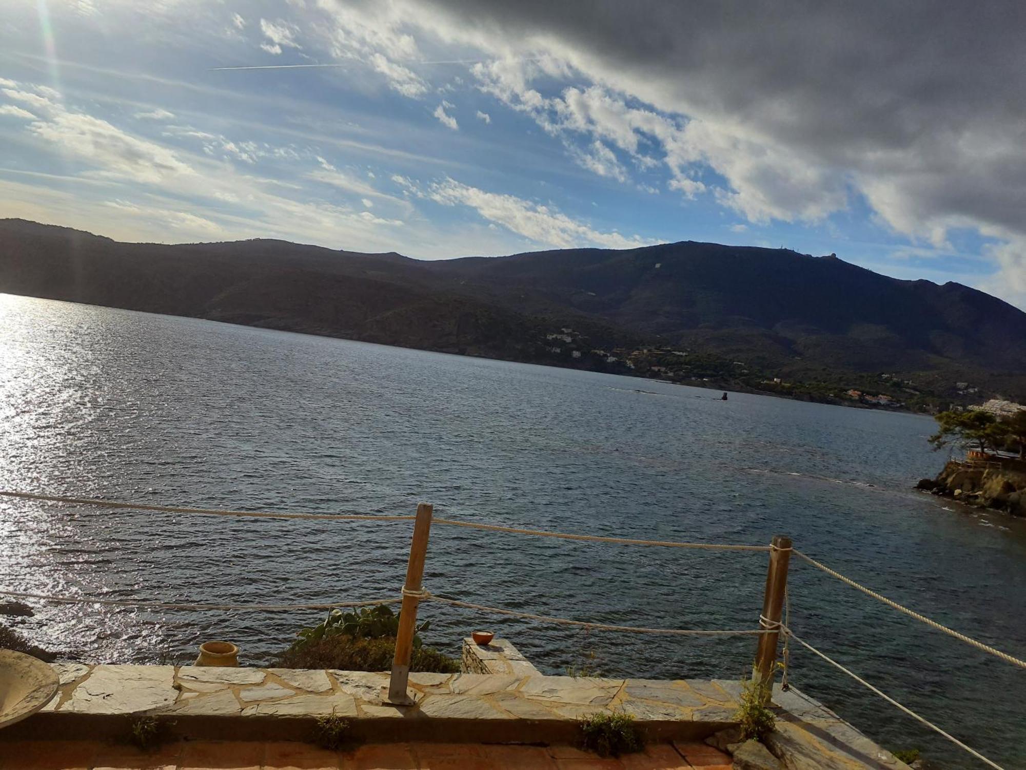 Isla Privada en Cadaqués de ensueño con 11 habitaciones dobles con baño privado y piscina Extérieur photo